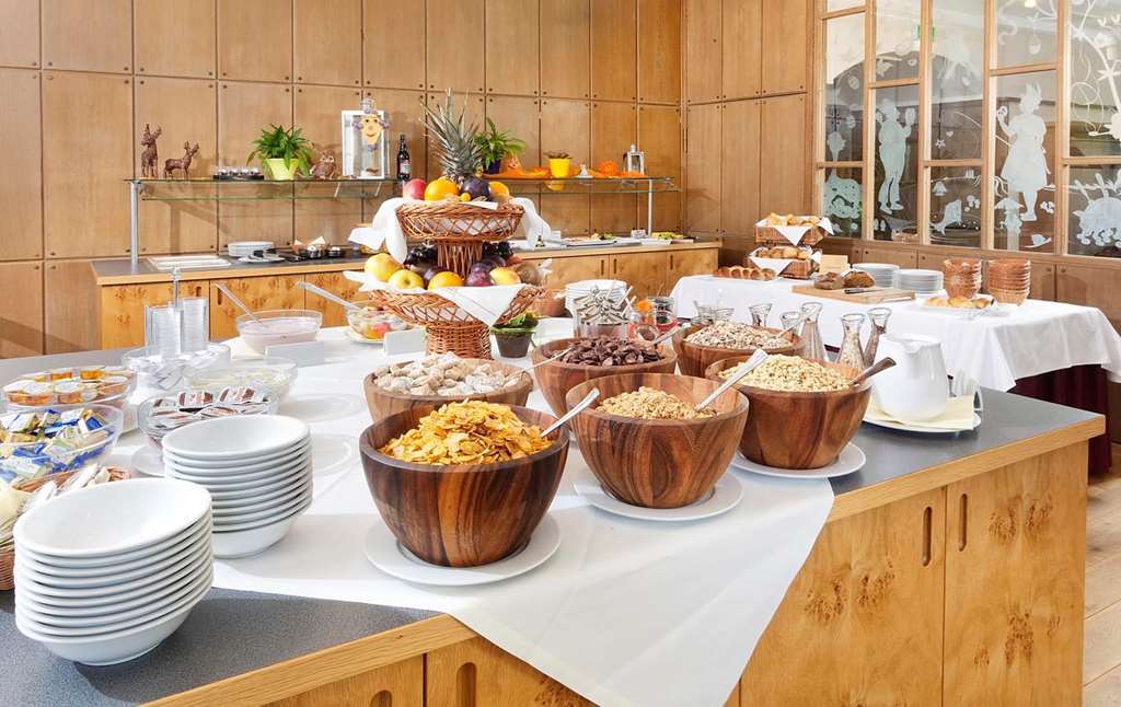 Akzent Brauerei Hotel Hirsch 오토보이렌 레스토랑 사진