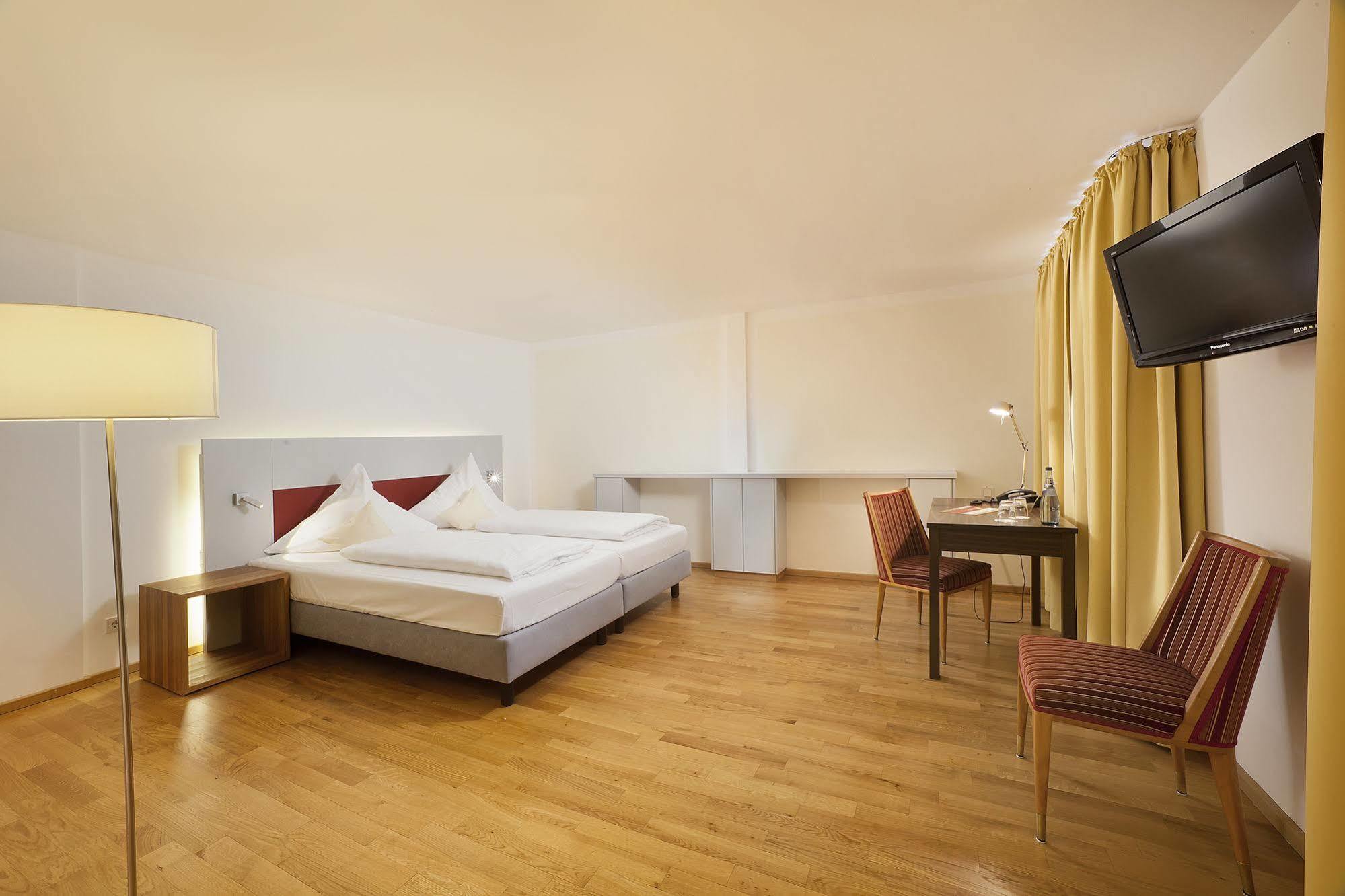 Akzent Brauerei Hotel Hirsch 오토보이렌 외부 사진